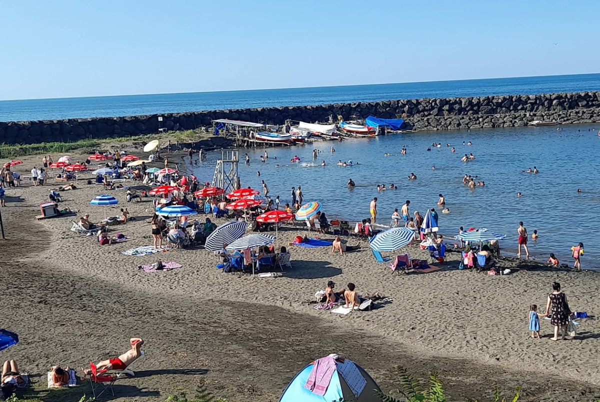 Beşikdüzü Pirinçlik Plajı