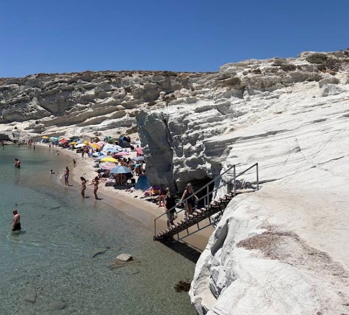Delikli Koy - Fotoğraf 2